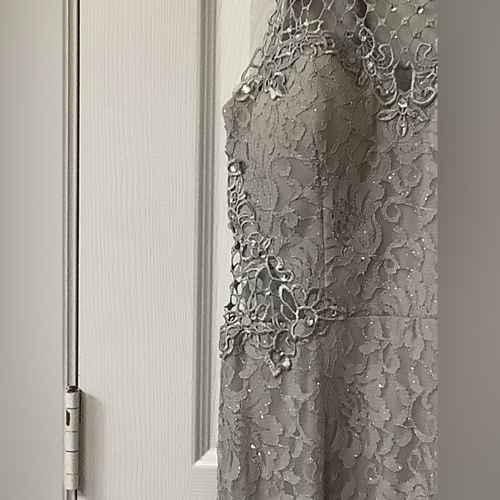 City Triangles Size 5 Juniors Silver Lace Formal Prom floor length Maxi Dress - Picture 5 of 16